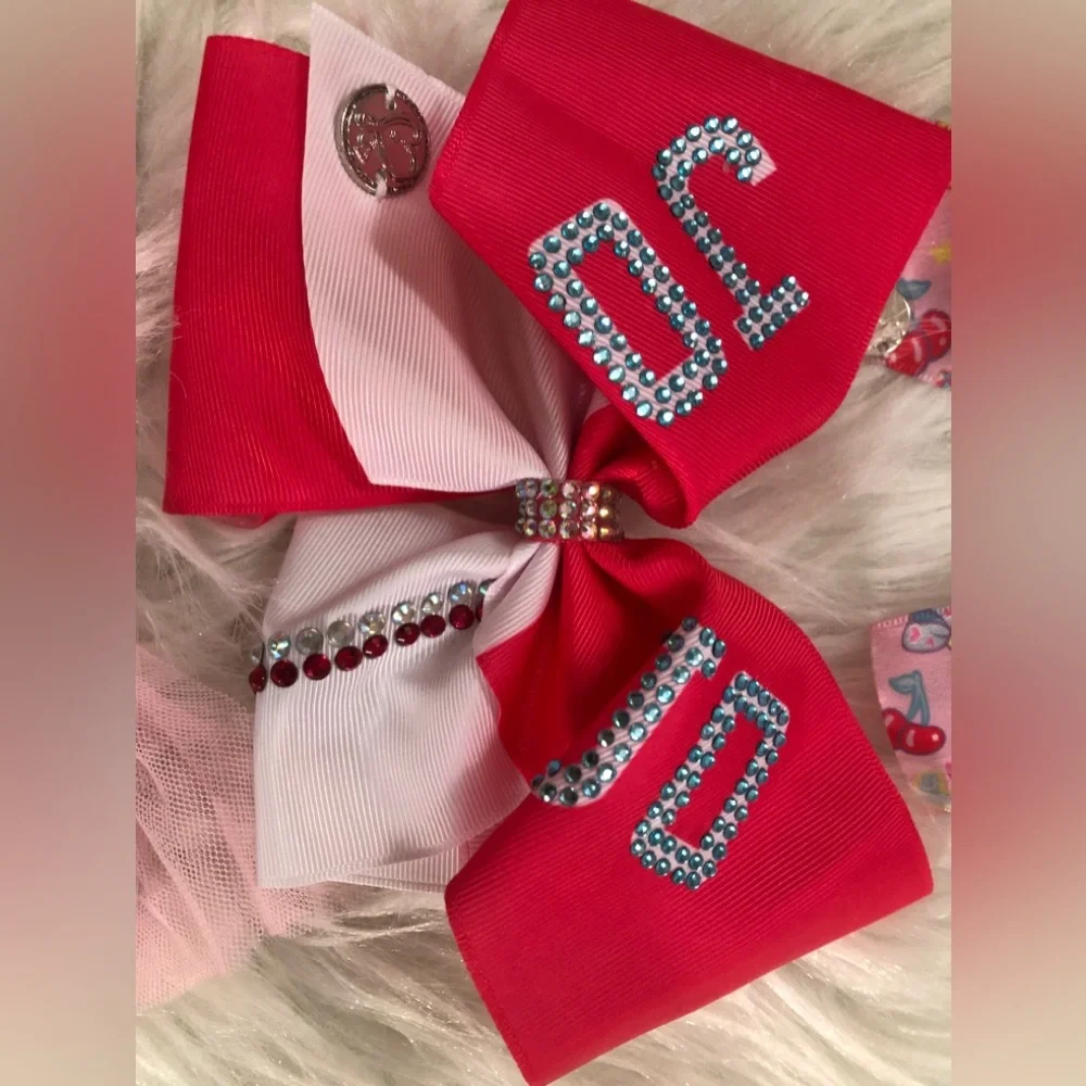 3 Jojo Siwa bows